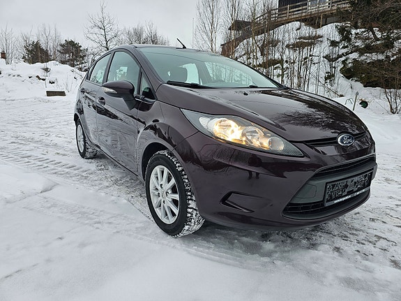 Ford Fiesta 4 of 5