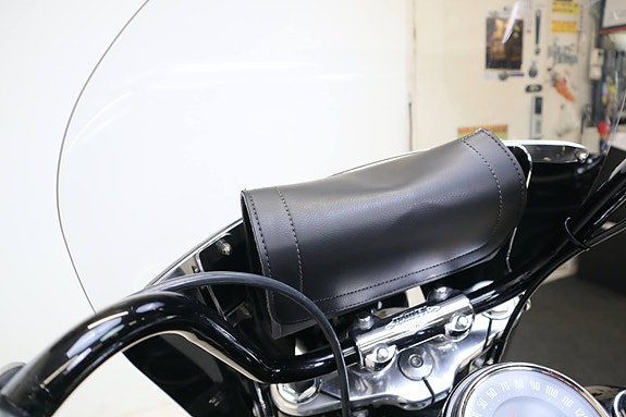 Harley-Davidson FLHCS 1868 ABS Softail Heritage 114 11 of 17