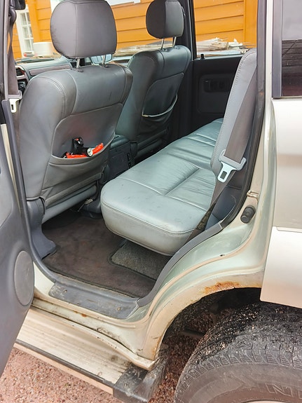 Toyota Land Cruiser 13 of 15
