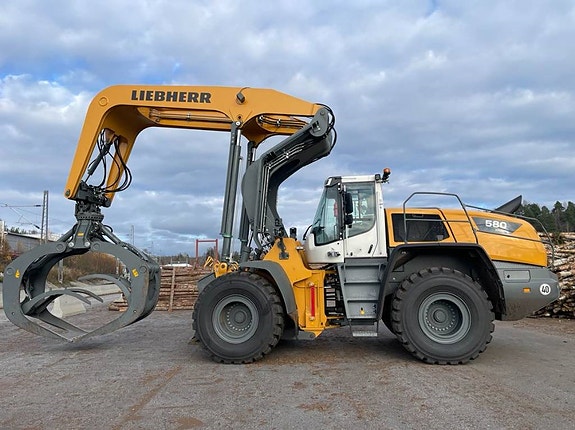 Liebherr L580 Log Handler