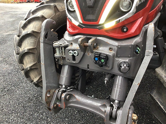 Valtra Q305 med sentralsmøring! Garanti! 2023, kr 1 829 000,-