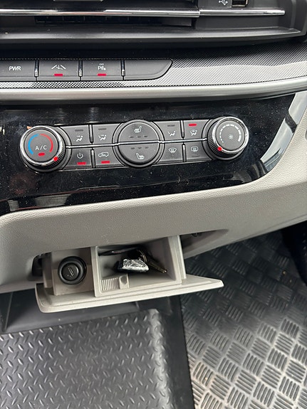 Maxus e-Deliver 9 16 of 18