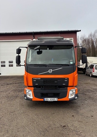 Volvo FL 2 of 5