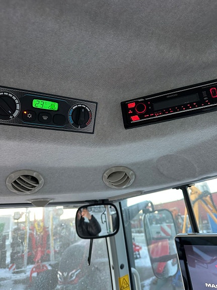 Massey Ferguson MF 7S.210 Fronthydraulikk/PTO/lasterbraketter/GPS 2024, kr 1 659 000,-