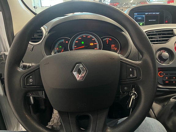 Renault Express 12 of 18