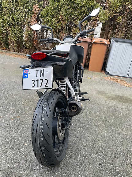 KTM 125 Duke 4 of 5