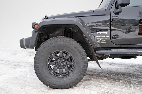 Jeep Wrangler 3 of 5