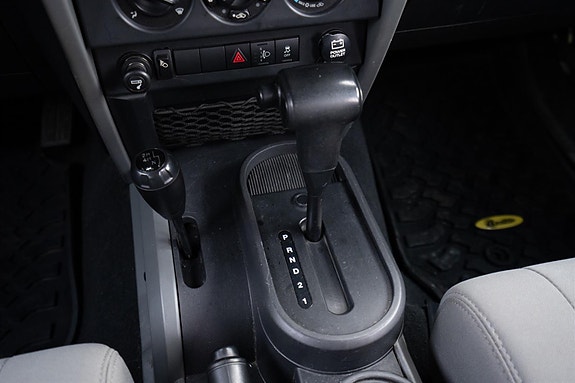 Jeep Wrangler 18 of 28