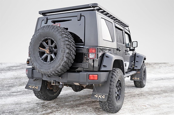 Jeep Wrangler 9 of 28