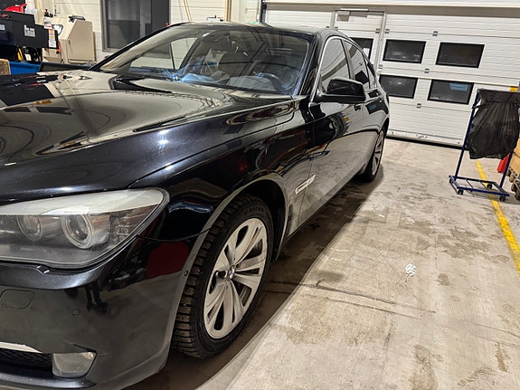 BMW 730d 5 of 24