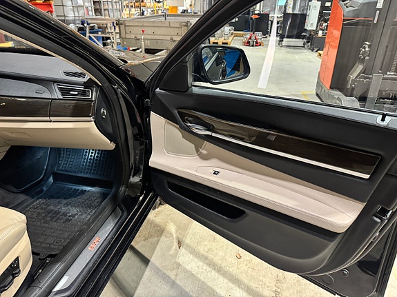 BMW 730d 20 of 24