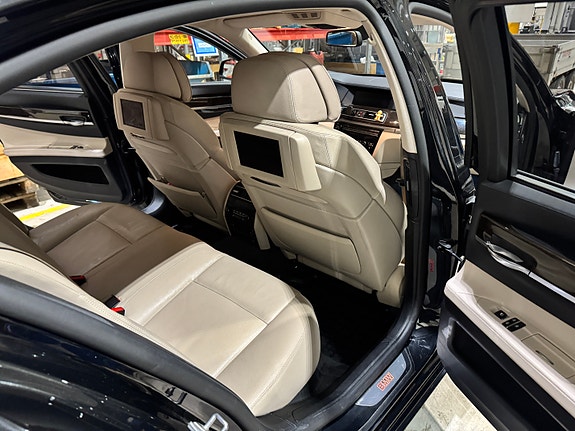BMW 730d 23 of 24