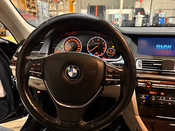 BMW 730d 16 of 24