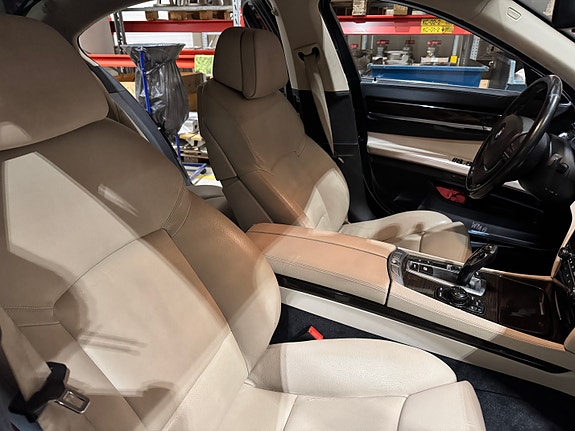 BMW 730d 22 of 24