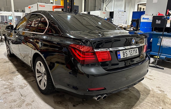 BMW 730d 2 of 24