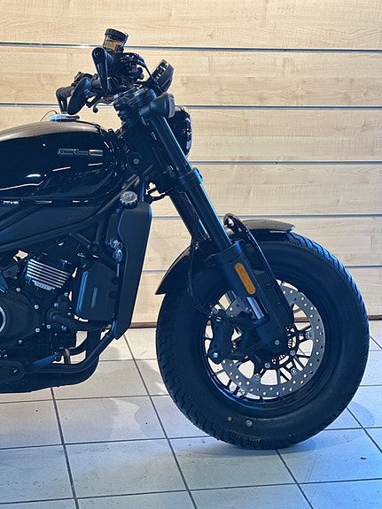 CFMOTO 450 C-CL Bobber 7 of 9