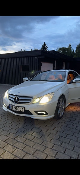 Mercedes-Benz E250 5 of 20