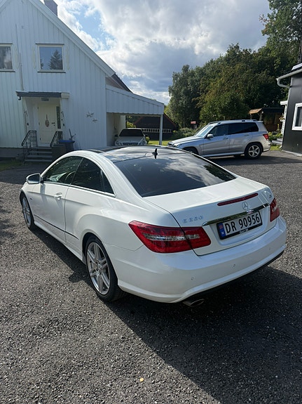 Mercedes-Benz E250 9 of 20