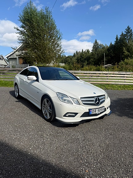 Mercedes-Benz E250 6 of 20