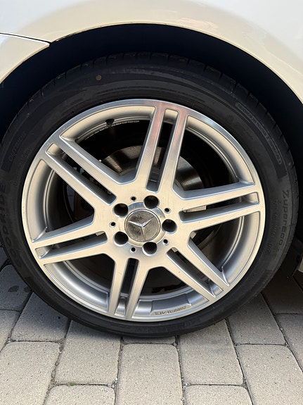 Mercedes-Benz E250 15 of 20