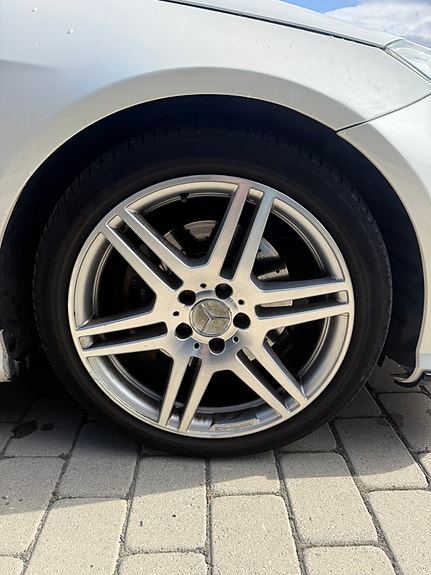 Mercedes-Benz E250 14 of 20