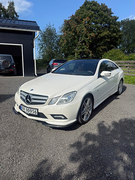 Mercedes-Benz E250 8 of 20