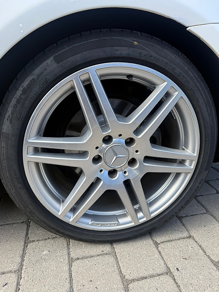 Mercedes-Benz E250 12 of 20