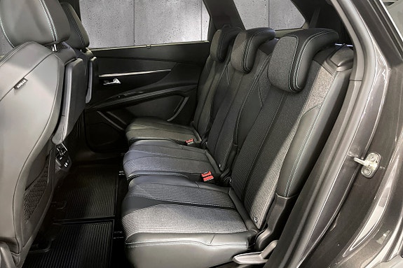 Peugeot 5008 13 of 19