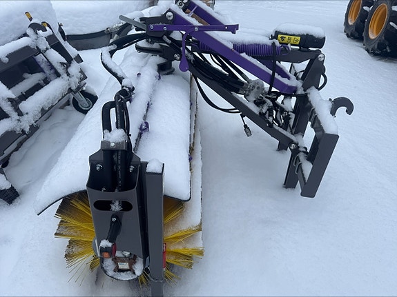 Demokjørt Holms SL 250 m/Swish 2023, kr 105 000,-