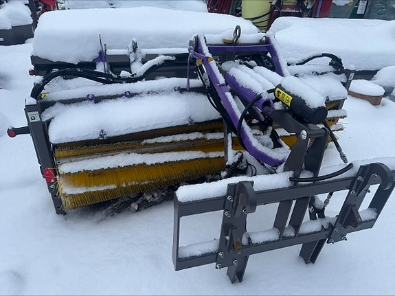 Demokjørt Holms SL 250 m/Swish 2023, kr 105 000,-