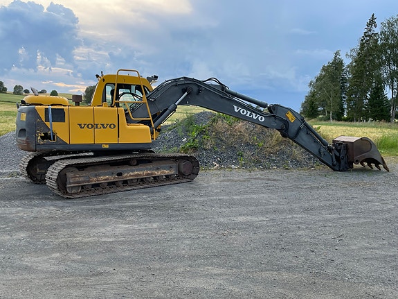 Volvo EC140 LC med Engcon rotortilt. 8200 timer