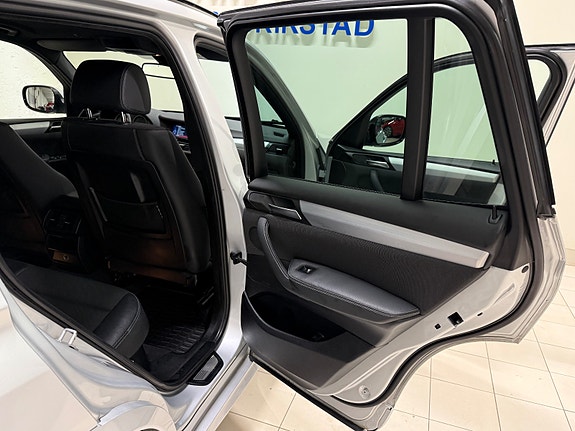 BMW X3 18 of 30