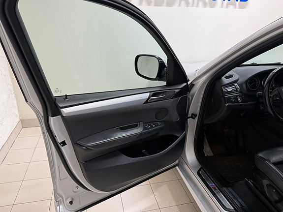 BMW X3 28 of 30