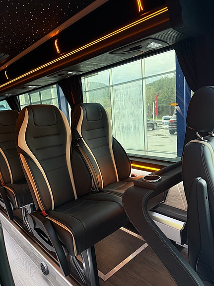 Mercedes-Benz Sprinter 519CDI - 17 seter - Turbuss - DEMO buss 7 of 18