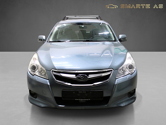 Subaru Legacy 2 of 5
