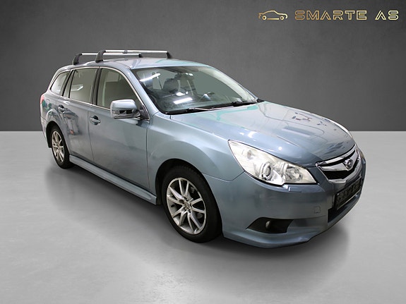 Subaru Legacy 3 of 5