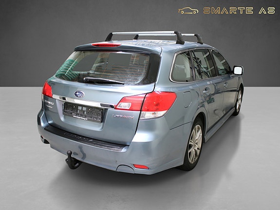 Subaru Legacy 4 of 5