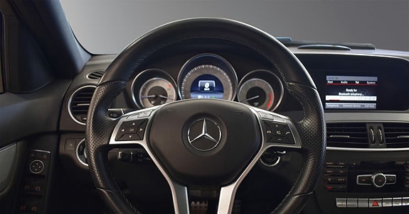 Mercedes-Benz C180 8 of 16