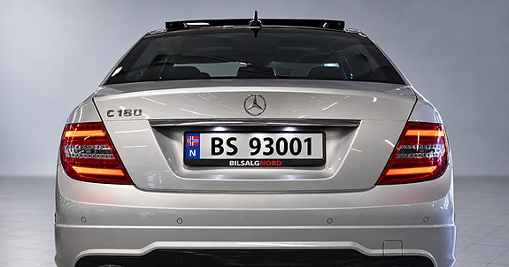 Mercedes-Benz C180 5 of 16
