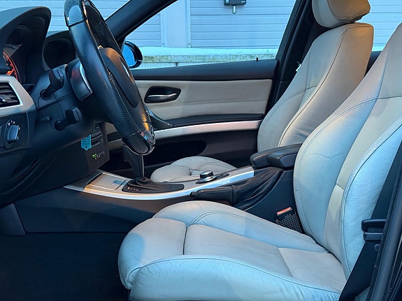 BMW 335i 19 of 22