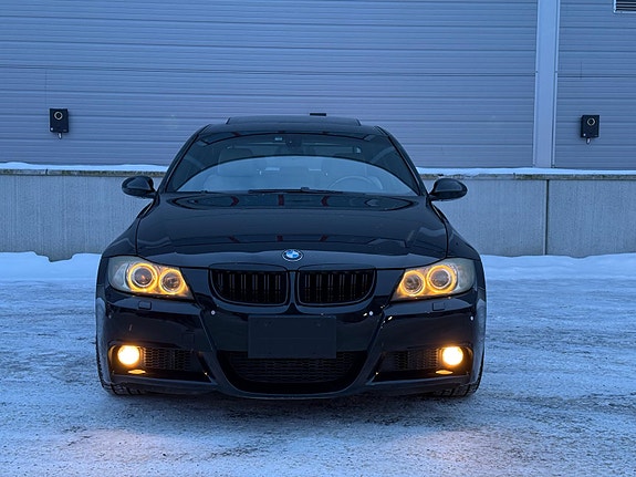 BMW 335i 7 of 22