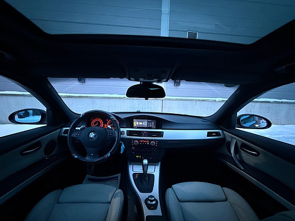 BMW 335i 13 of 22