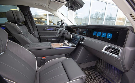 Hongqi E-HS9 15 of 30