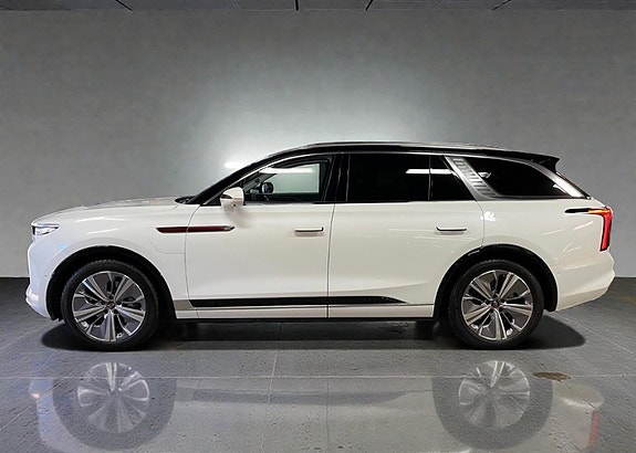 Hongqi E-HS9 8 of 30