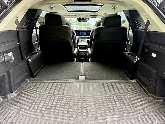 Hongqi E-HS9 30 of 30