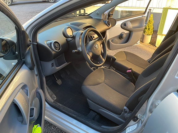 Toyota Aygo 5 of 11
