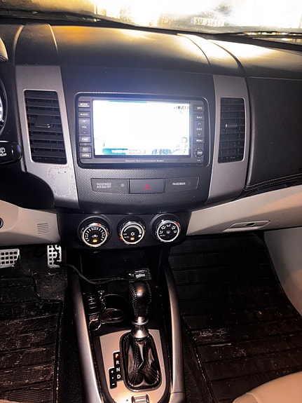 Mitsubishi Outlander 12 of 17