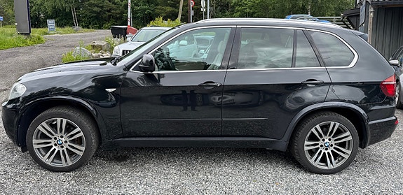 BMW X5 2 of 5