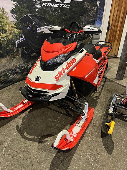 Ski-doo 154 Summit 850 Expert