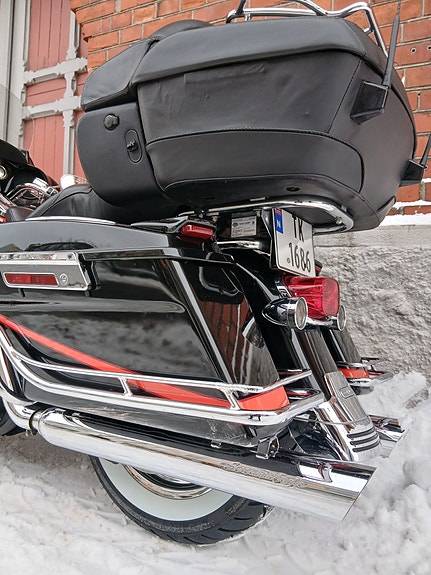 Harley-Davidson FLHTCUSE2 Electra Glide Ultra Classic CVO 16 of 16